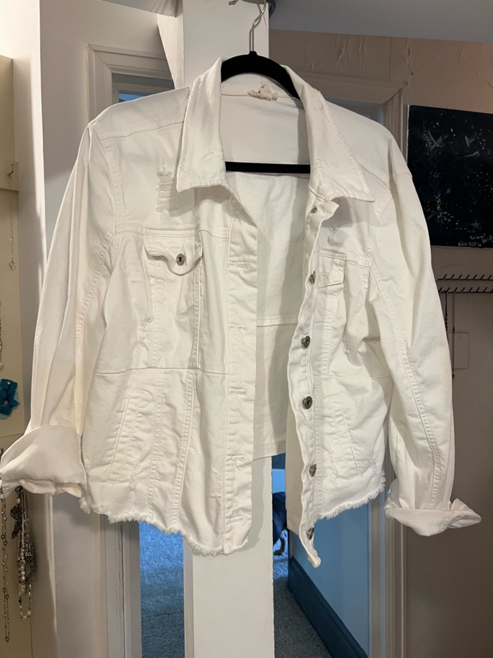 Women’s white jean jacket size XL